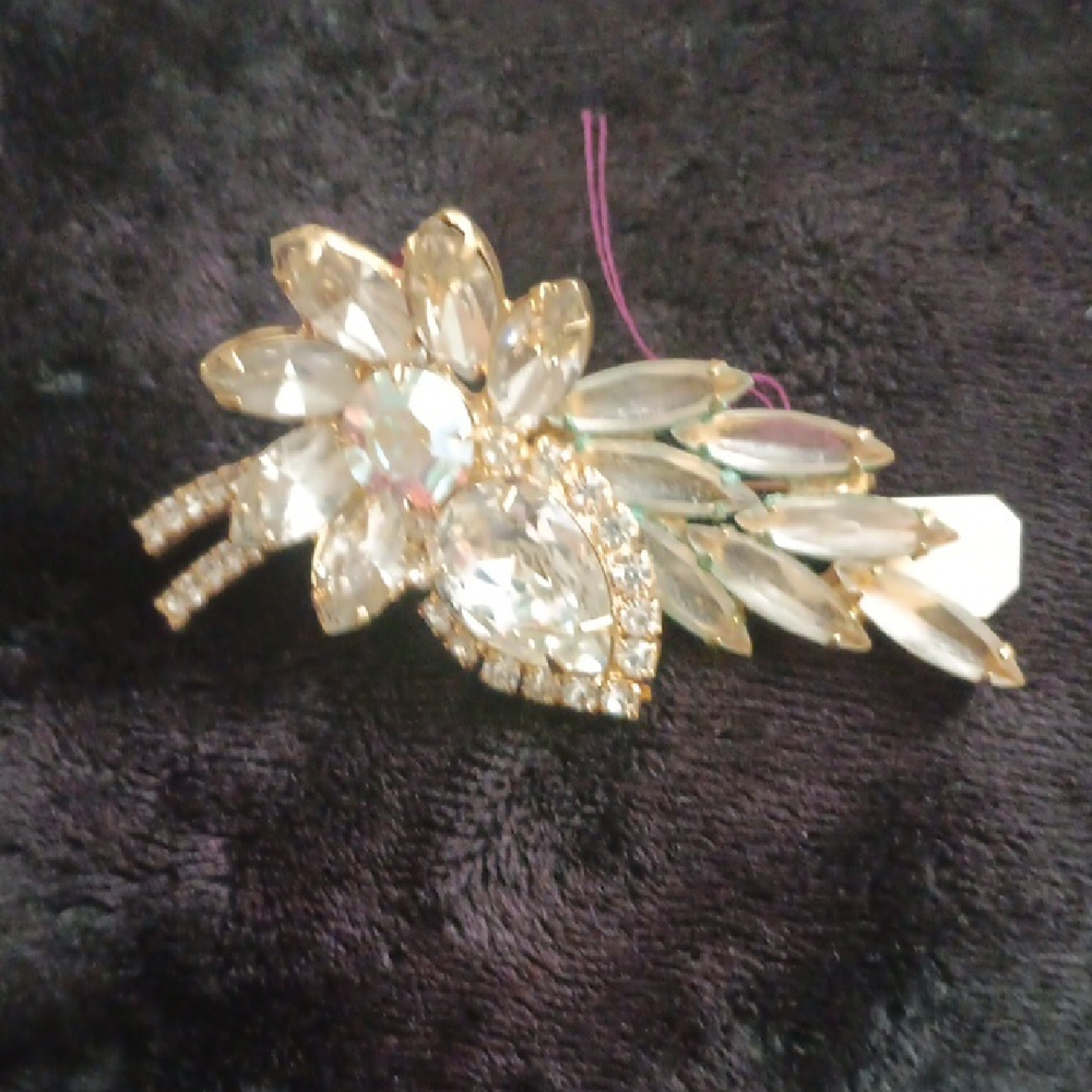 Vintage Gold and Crystal Floral Brooch